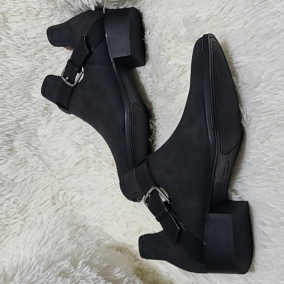 WONDERLY Black Ankle Boots with Buckle 1.4" Heel - Size 8.5M - Picture 3 of 14